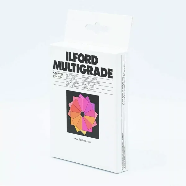 ilford multigrade filter set 89 x 89 cm 3 x 3 inch.jpg